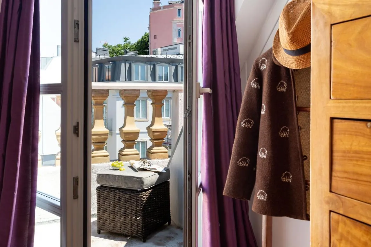 Principe Real, Hidden Terrace, Lisbon Views By Courtesy Morning Apartment