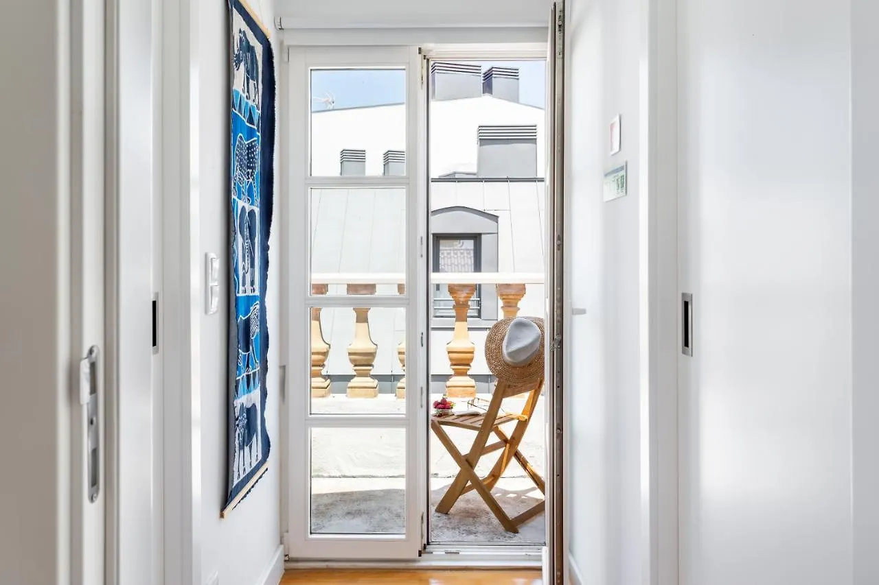 Principe Real, Hidden Terrace, Lisbon Views By Courtesy Morning Apartment