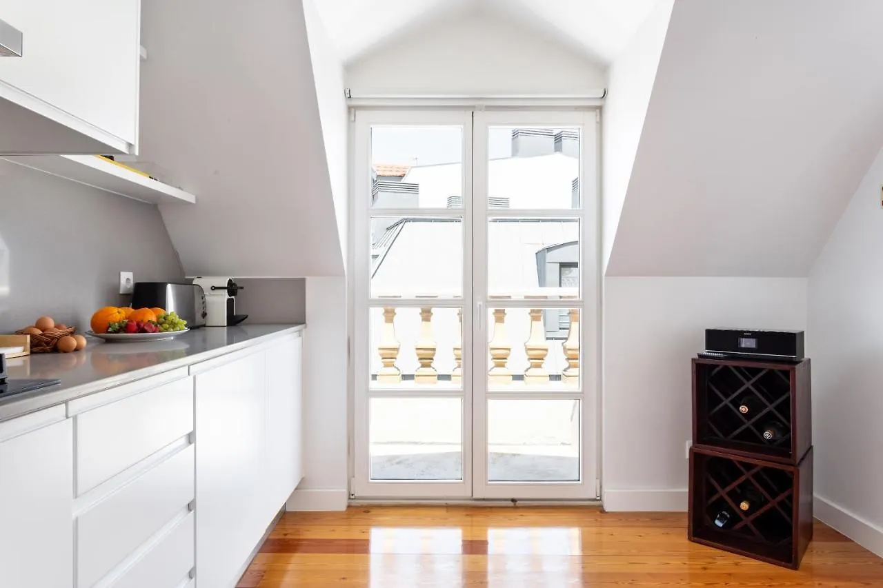 Principe Real, Hidden Terrace, Lisbon Views By Courtesy Morning Apartment